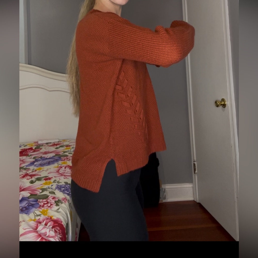 Sweater - Picture 6 of 7